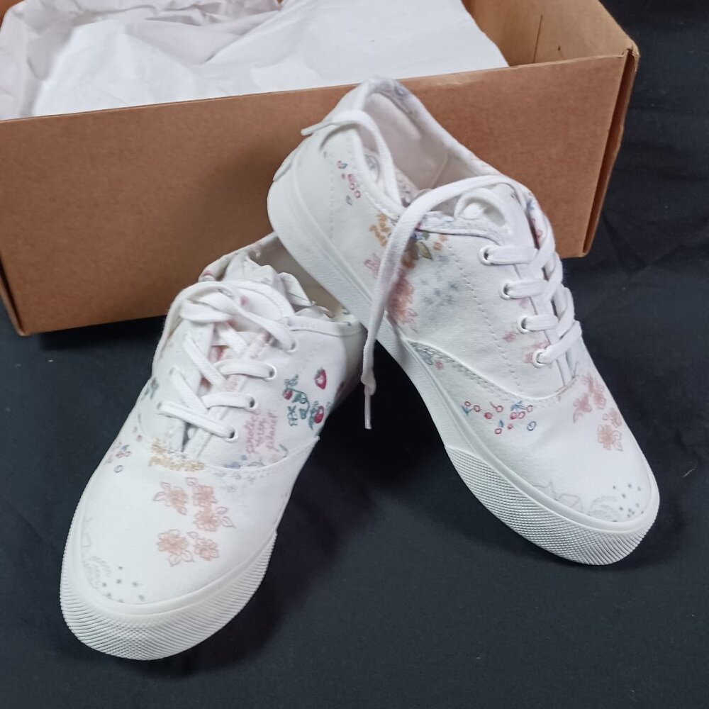 Reformation Hazel canvas sneaker "Doodle"